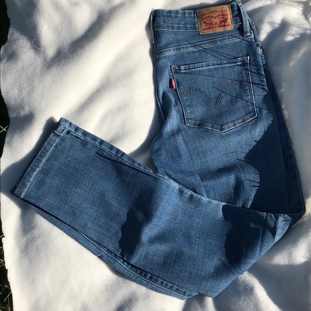 Levi jeans